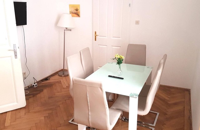 City Apartment with 2 BR extremely central next St Stephens Cathedral
