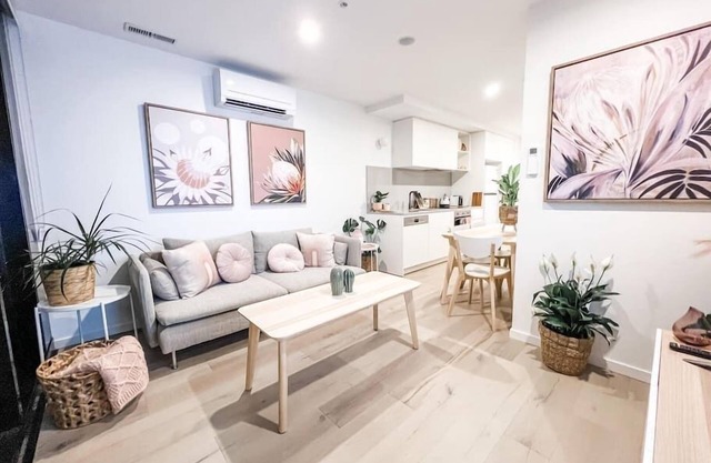City CBD | Pool | Parking | Self check-in | Pets