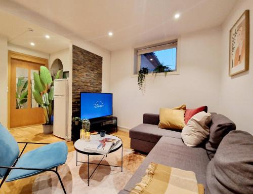 City center retreat with king bed