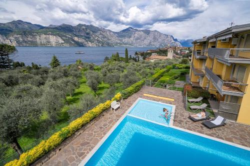 City CENTRAL Apartment - via Panoramica 38 - MALCESINE - Pool & Amazing Lakeview