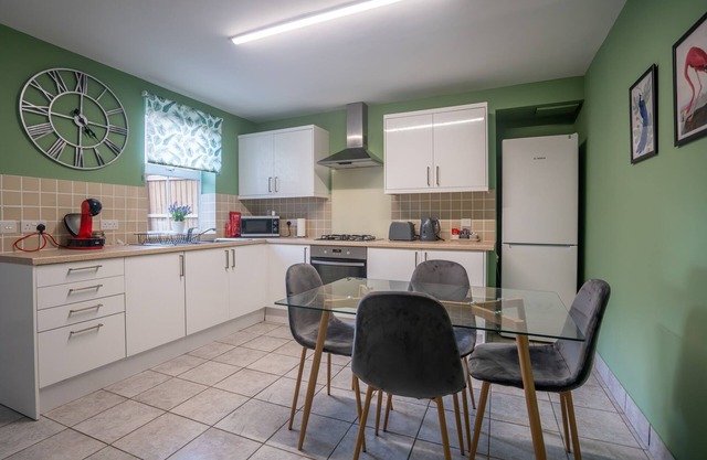 City Centre 3-bed House With Outside Space
