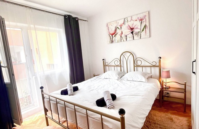 City centre apartment!Spacious,peaceful,pet friendly,close to attractions.