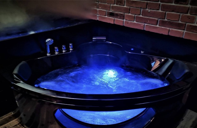 City Centre Luxury Jacuzzi Apartment