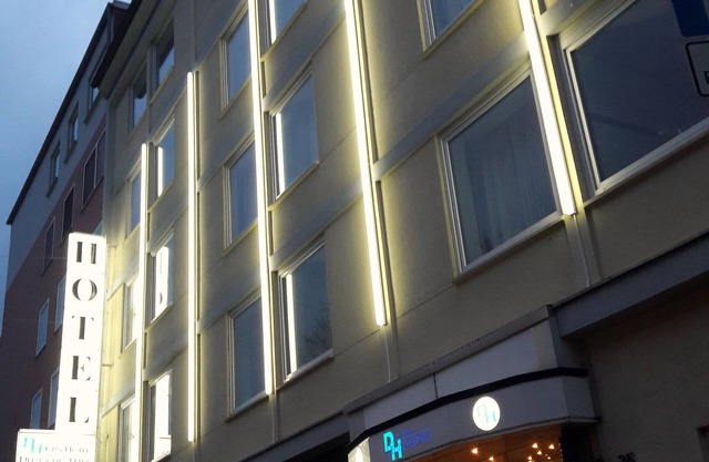 City Hotel by Celina