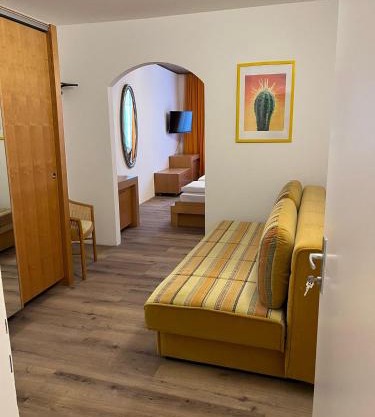 City Hotel Post 20