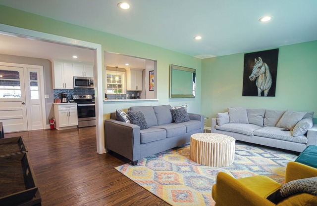 City House with a Hot tub and Country View! Available for 30+ night stays