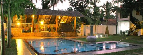 City Hub Hotel