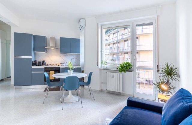 [CITY LIFE | FAIR] Strategic Apartment | WiFi A/C & Netflix | Pet Friendly