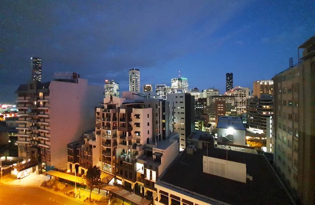 CITY PENTHOUSE ★Views★Wine★Pool★Gym★Netflix