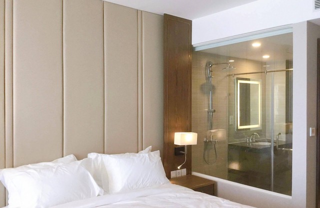 City View Balcony 5*Apartment, FREE Gym & Pool