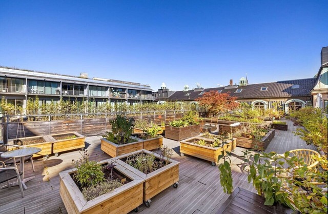 CityCenter Loft in Beautiful Old Post Office Bldg