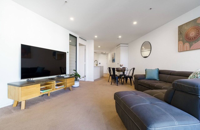 Civi21 · Contemporary 2BR Retreat in the Heart of Civic