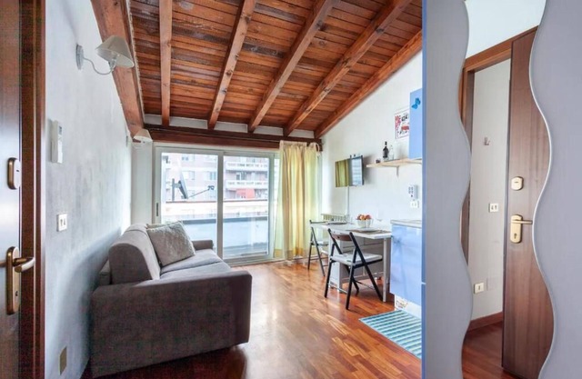 Civico288-Romantic Attic near IEO-BOCCONI-F.PRADA
