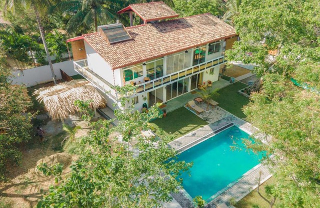 CJ's House at Mawella