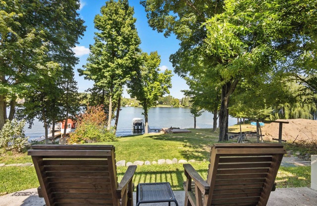 Clam Lake Notre Maison Cottage