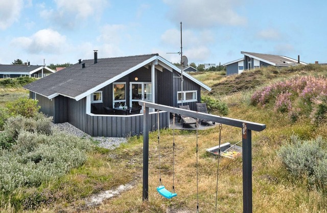 "Clara" - 500m from the sea by Interhome