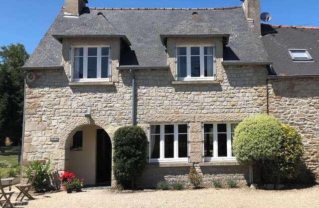 Clara - Jugon les Lacs , Brittany