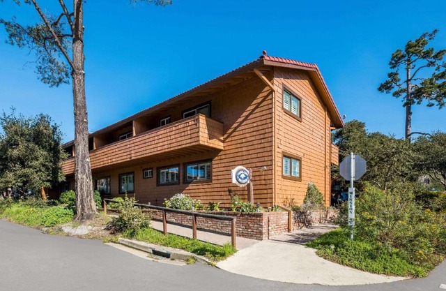 Clarion Collection Carmel Oaks Inn