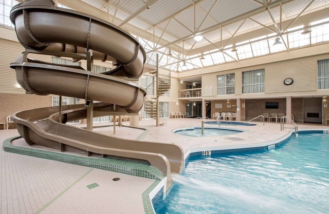 Clarion Hotel & Suites