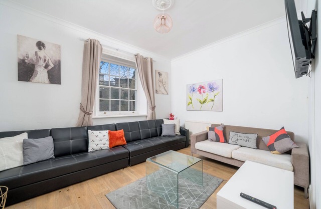Classic Apartment Near Airport, 02 Arena, DRL, ExCel Exhibition Centre