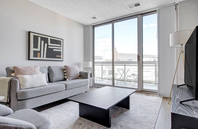 Classic Foggy Bottom 1BR w/Gym & W/D, near Metro & GWU, by Blueground