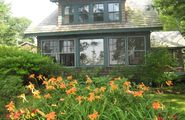 Classic Maine Cottage with ocean views