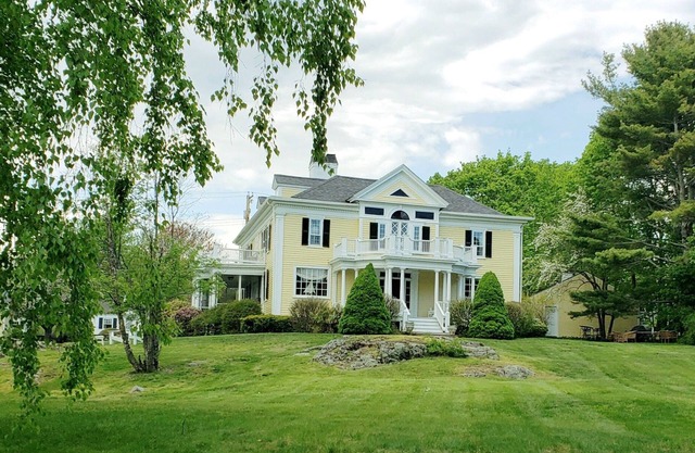 Classic Maine Cottage - oceanview - Special Events Welcome!