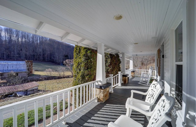 Classic Vilas Home ~ 9 Mi to Downtown Boone
