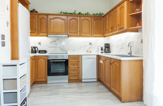 Classical 2 Bd Beauty Apt in Chalandri