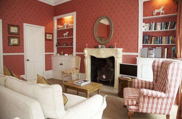 Classically furnished 2 bed in Pimlico
