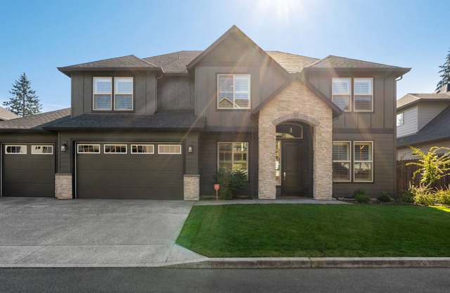 Clean and Comfortable Family Stay Close to Everything!