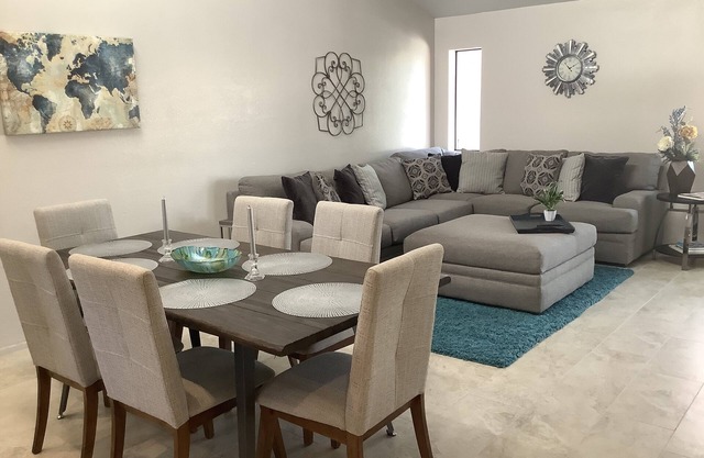 Clean and Quiet Central Tucson Retreat