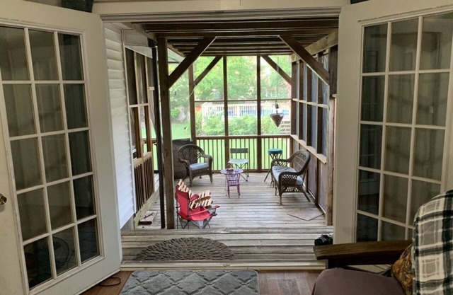 Clean, Cozy, Hottub, pool