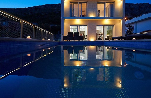 Cleverly-designed Villa with Stunning View
