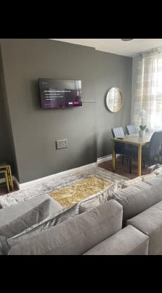 Clifton Home - Newly Refurbished - Free WiFi and Parking- Near City Centre