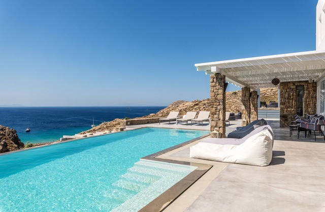 Close to Beach Luxury Villas,Magnificent View,Infinity Pool,Security Guard 24/7