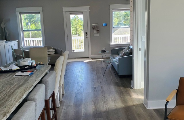 Close to beach,town and boat launch