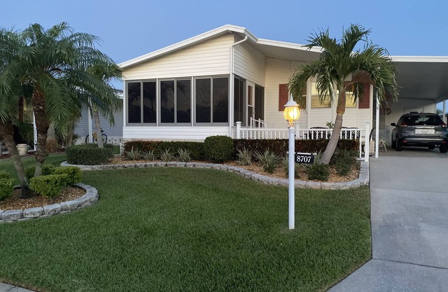 Close to beaches, restaurants and museums. Well appointed home. December/March
