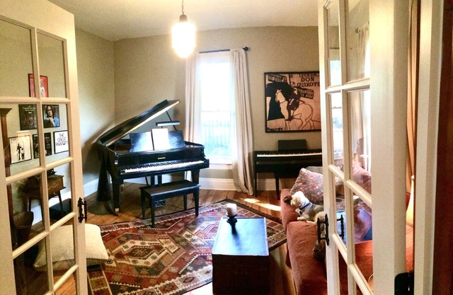 Close to Downtown & Arts District —Sept/Oct Monthly Specials