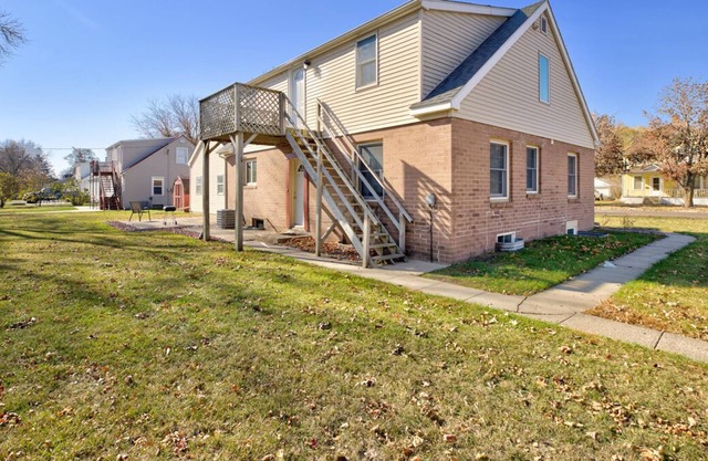 Close to MSU, Hospital and shopping