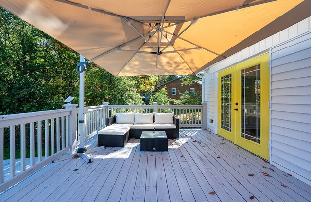 Close to Six Forks Rd, North Hills home & within 10 mins of Crabtree Valley Mall