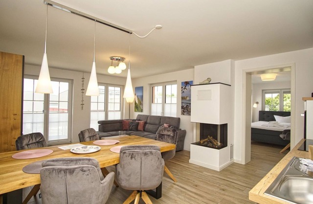 Close to the sailing harbor, balcony, own sauna - Alte Fischfabrik Lauterbach FeWo 10
