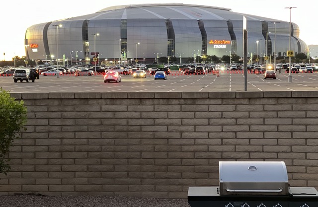 Closest Home to State Farm Stadium. Pet friendly! Walk to Dining/entertainment