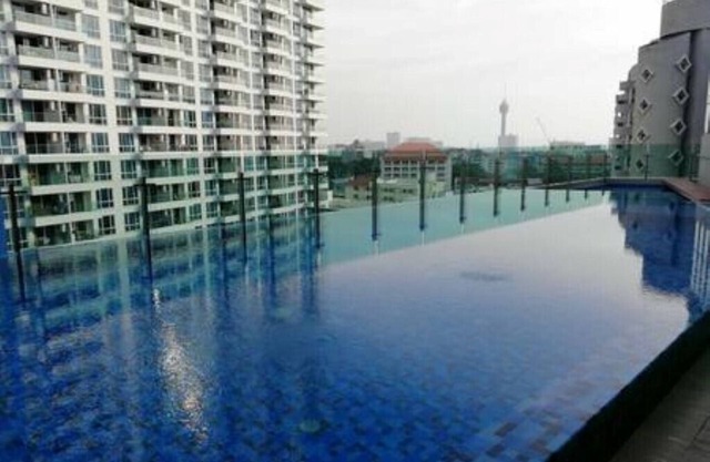 Cloud 1005 · Stylish One Bedroom Large 10th floor corner Condo Amazing Sea View.