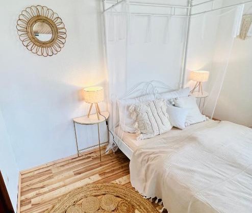 Cloud 9 , Apartment mit Garage und Garten in Nähe der Uniklinik, Bosch, Ina Schaeffler