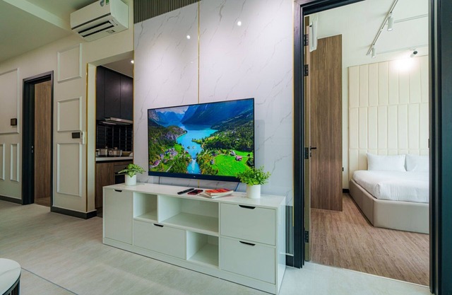 Clover Luxury Apt D4 2br2wc River view high-end amenities