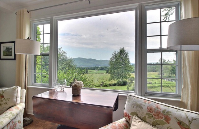 Cloverhouse Estate - Private farmhouse near Magog w/tennis court!