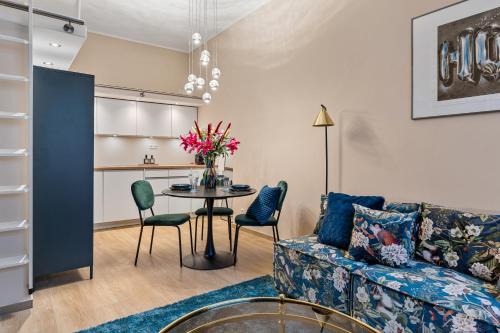 CLS Moderne City-Wohnung in Lübeck Altstadtinsel, gratis WLAN, Smart TV, alles in in direkter Umgebung Restaurants, Supermarkt, Bushaltestelle, Parkhaus, Bahnhof, Hansemuseum, Hüxstraße, Nähe UKSH und Dräger