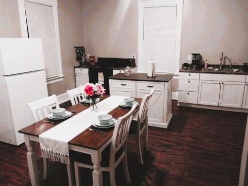 Club Calloway - Private Historic Suite in Downtown