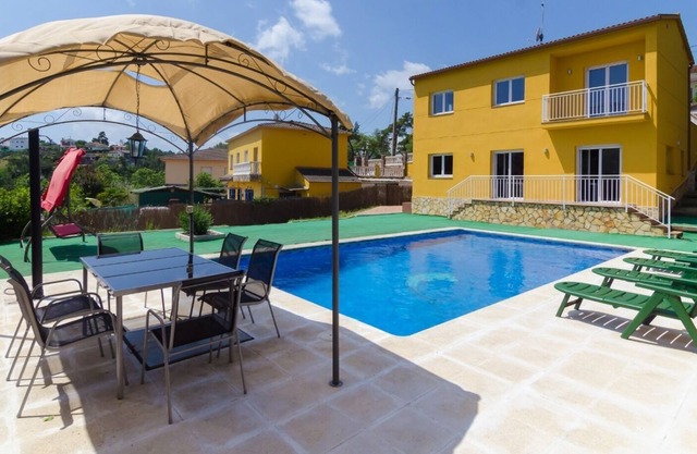 Club Villamar - Nice and cozy house with private pool surrounded by lawn and located in a very qu...